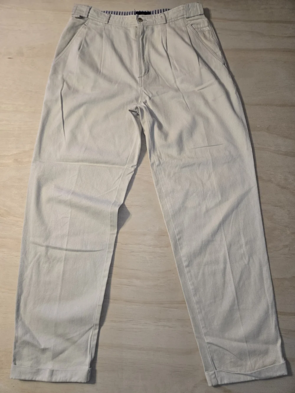 Vintage 90s Bugle Boy BBM Pleated Twill Pants Khaki Cuffed 34M Tapered